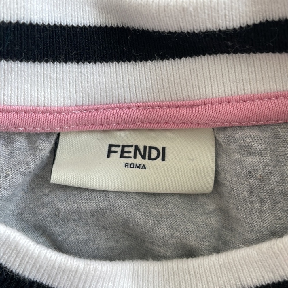 Fendi long sleeve top toddler size 4 - Picture 3 of 9